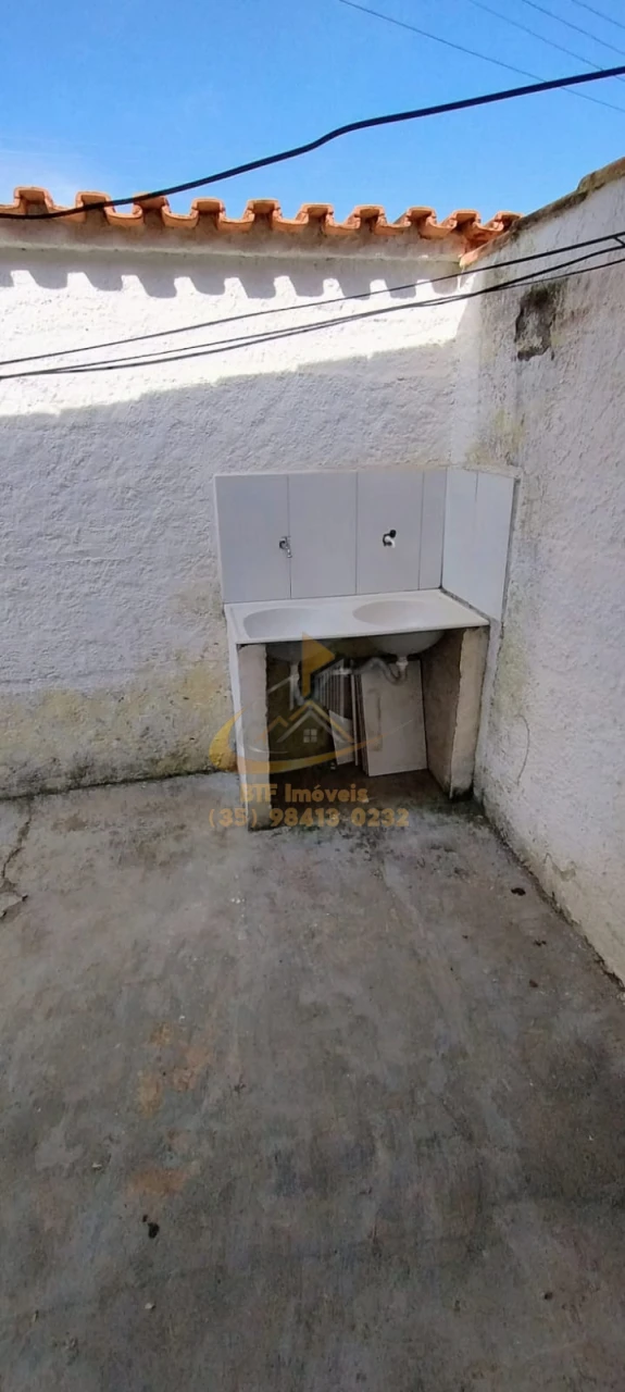 Imagens do imóveis CASA LOCAÇÃO  SALA, COPA , COZINHA, 2 QUARTOS SENDO 1 SUITE, QUIINTAL, GARAGEM , AREA SERV