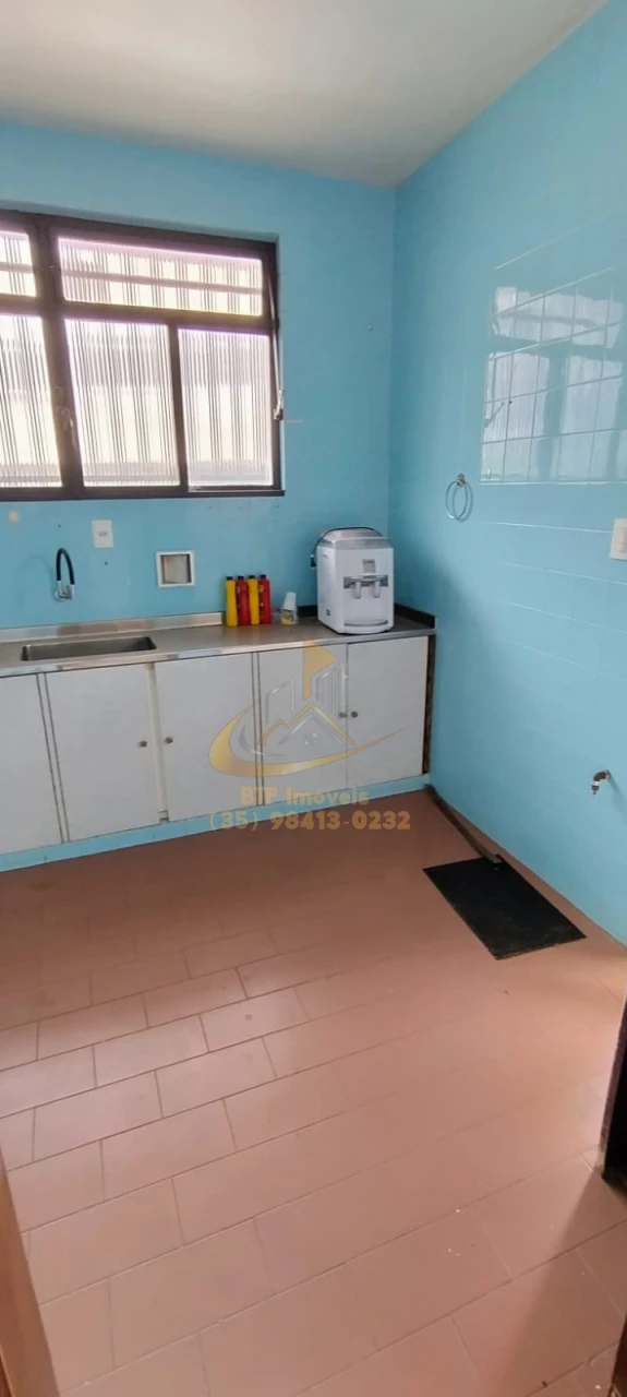 Imagens do imóveis CASA LOCAÇÃO subsolo garagem terreo  sala e banh 1ºAndar  5 quartos sendo 1 suite , banh social, lavanderia