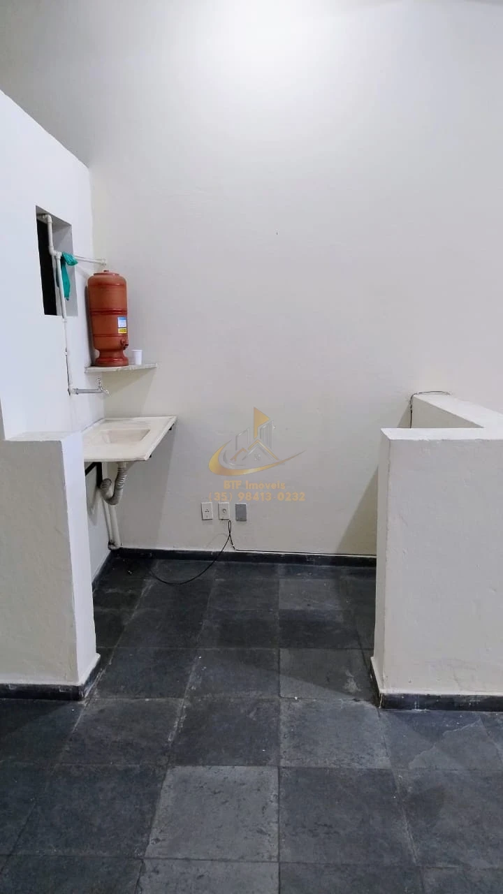 Imagens do imóveis IMOVEL COMERCIAL CENTRO COMA BANHEIRO, COZINHA E ESCRITORIO-  TERREO/CENTRO