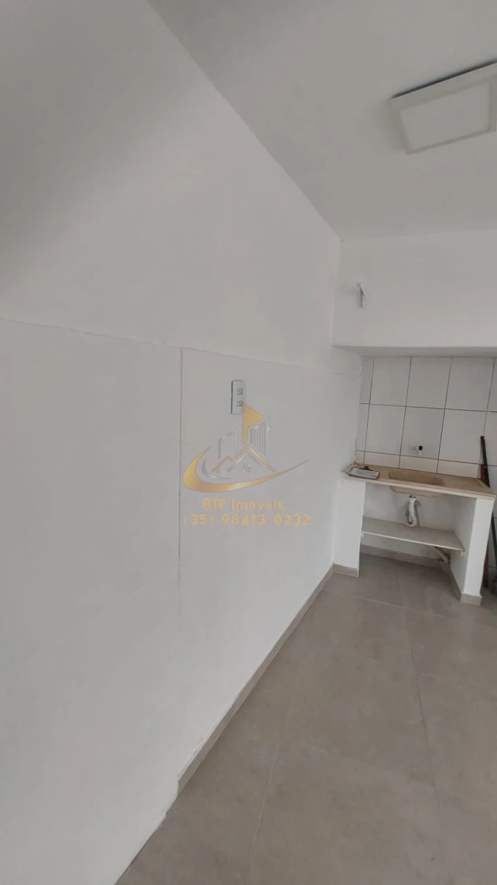 Imagens do imóveis STUDIO OU IMOVEL COMERCIAL COM PORTA DE VIDRO E PORTA AÇO VILA SAO FRANCISCO LAVRAS