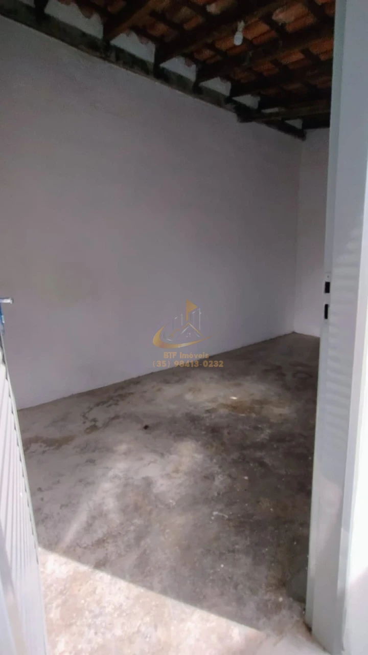 Imagens do imóveis casa locação 4 quartos sendo 1 suite,garagem varios carros, varanda, sala- copa, deposito , quintal
