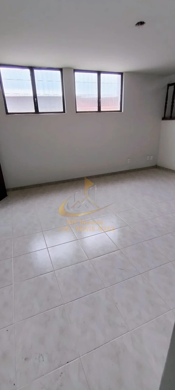 Imagens do imóveis CASA LOCAÇÃO subsolo garagem terreo  sala e banh 1ºAndar  5 quartos sendo 1 suite , banh social, lavanderia