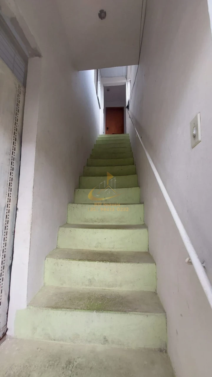 Imagens do imóveis apto kitnet locação  quarto, sala, cozinha, banheiro , area serviço e garagem - primeiro andar