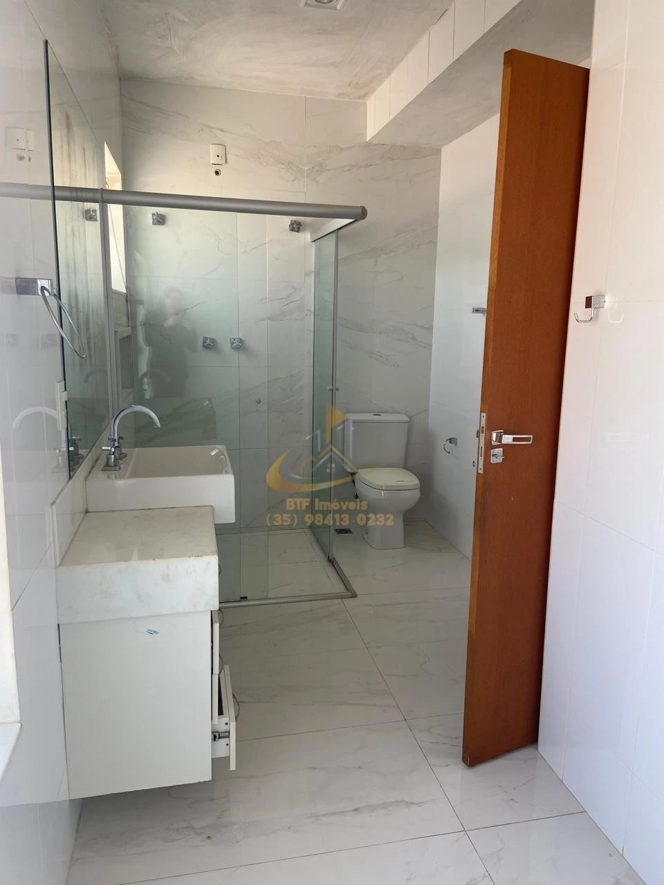 Imagens do imóveis CASA LOCAÇÃO  2 VAGAS GARAGEM, 2 SALAS, COZINHA , AREA GOURMET,3 QUARTOS E SUITE