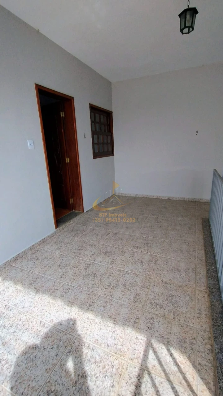 Imagens do imóveis casa locação 4 quartos sendo 1 suite,garagem varios carros, varanda, sala- copa, deposito , quintal