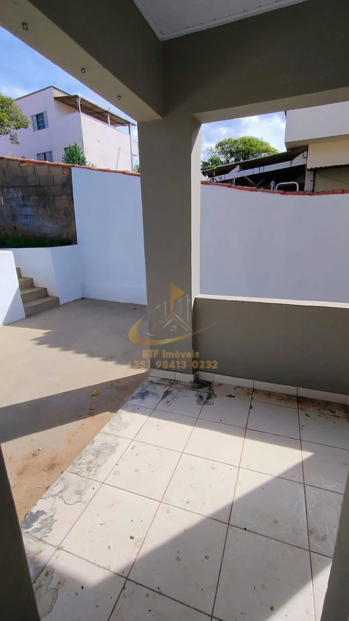 Imagens do imóveis CASA LOCAÇÃO JD GLORIA 3 QUARTOS, SALA, COZINHA, BANHEIRO, AREA SERV, QUINTAL,VARANDA, GARAGEM