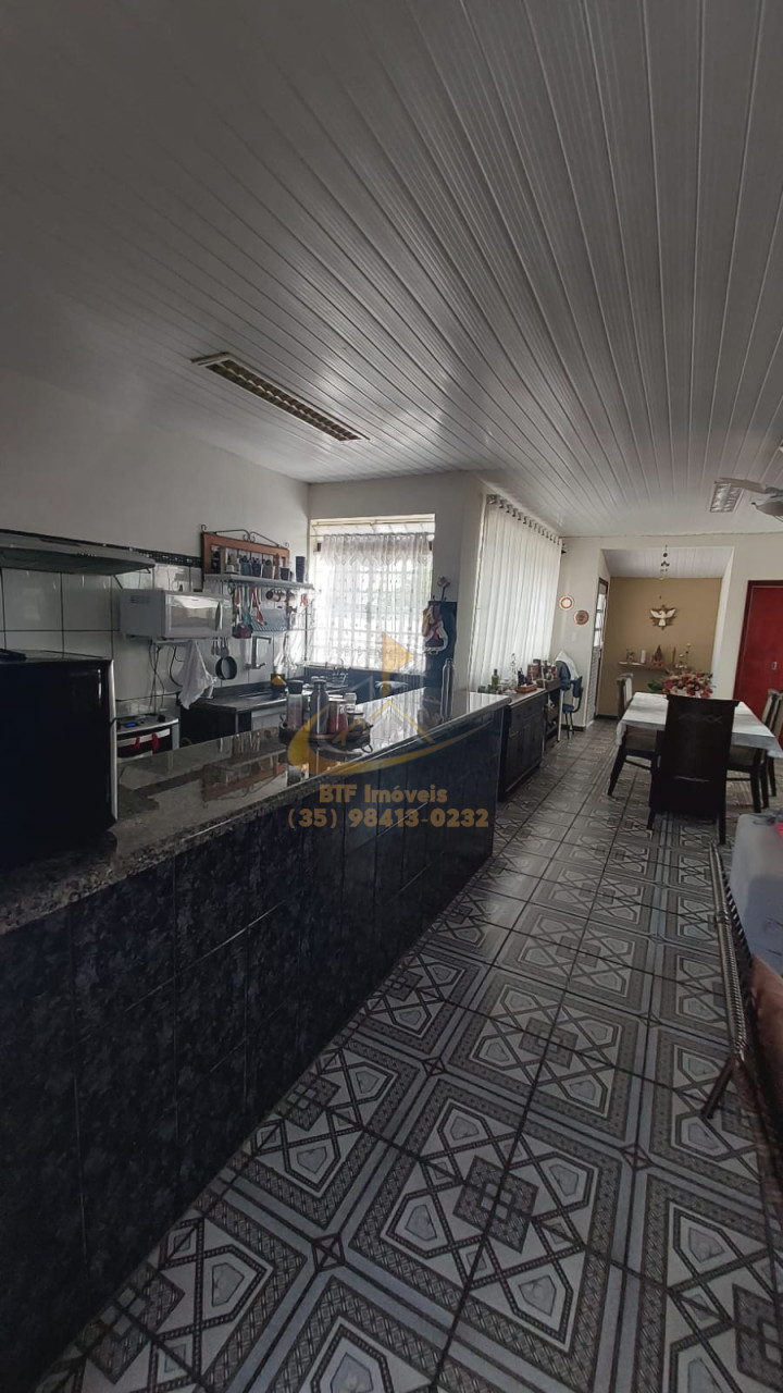Imagens do imóveis EXCELENTE CASA Á VENDA 04 QUARTOS SENDO 03 SUITES AREA GOURMET COM CHURRASQUEIRA
