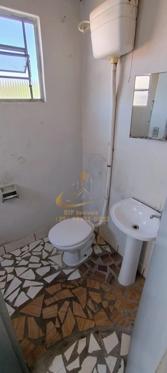 Imagens do imóveis CASA LOCAÇÃO 02 QUARTOS COZINHA,QUINTAL AREA SERVIÇO  - CENTRO LAVRAS