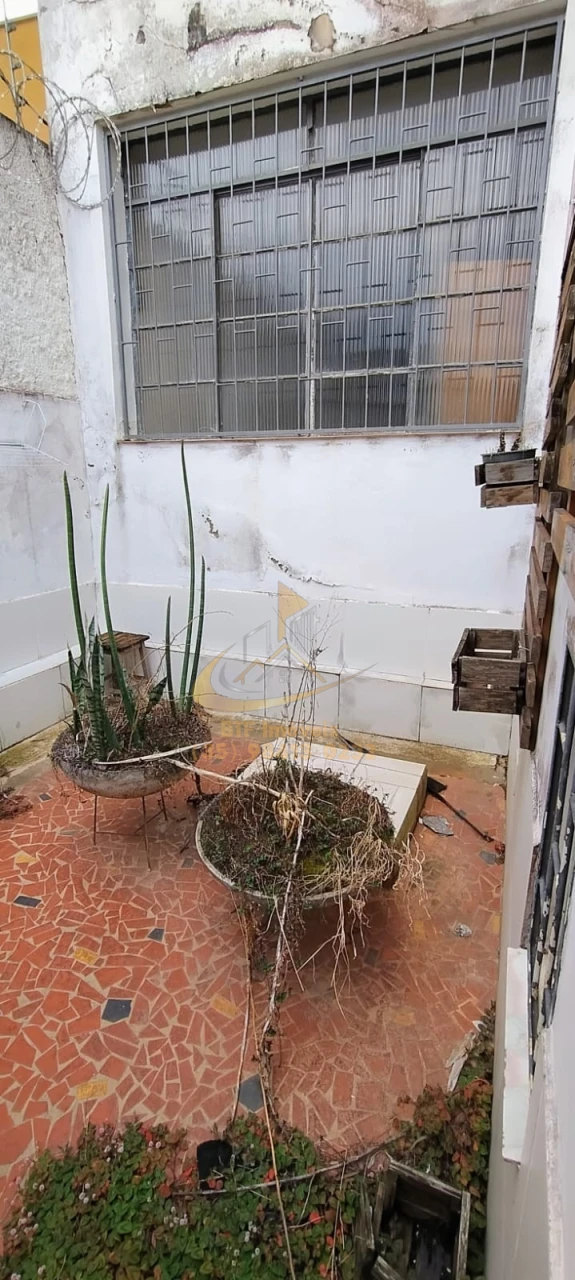 Imagens do imóveis CASA LOCAÇÃO subsolo garagem terreo  sala e banh 1ºAndar  5 quartos sendo 1 suite , banh social, lavanderia