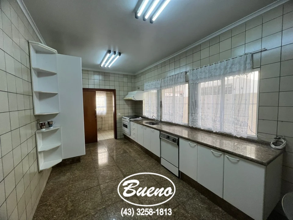 Imagens do imóveis Casa p/locação próxima ao Centro