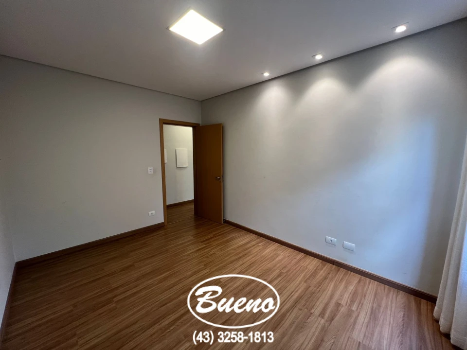 Imagens do imóveis Casa p/Locação no Cond. Royal Boulevard