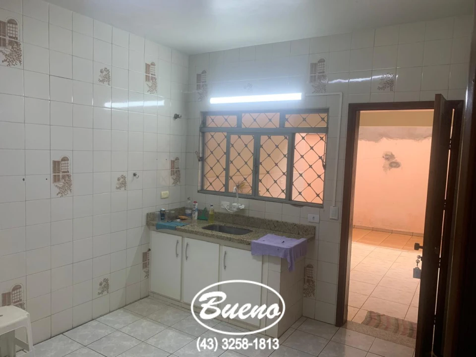 Imagens do imóveis Vende Casa na Avenida dos Estudantes