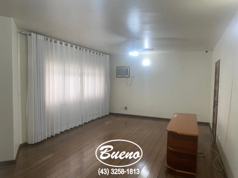 Imagens do imóveis Vende Casa na Avenida dos Estudantes