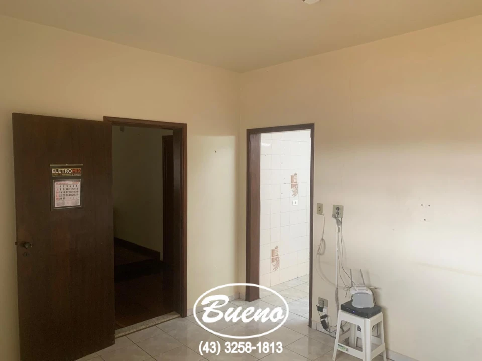 Imagens do imóveis Vende Casa na Avenida dos Estudantes