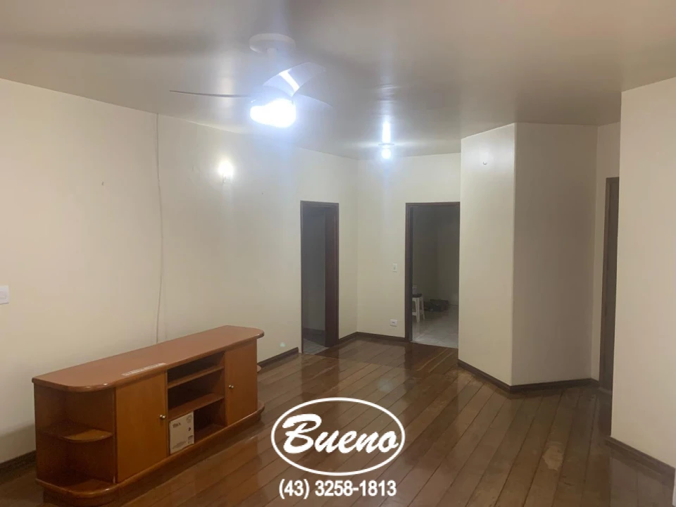 Imagens do imóveis Vende Casa na Avenida dos Estudantes