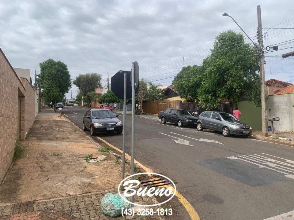 Imagens do imóveis Vende Terreno com 03 Imóveis