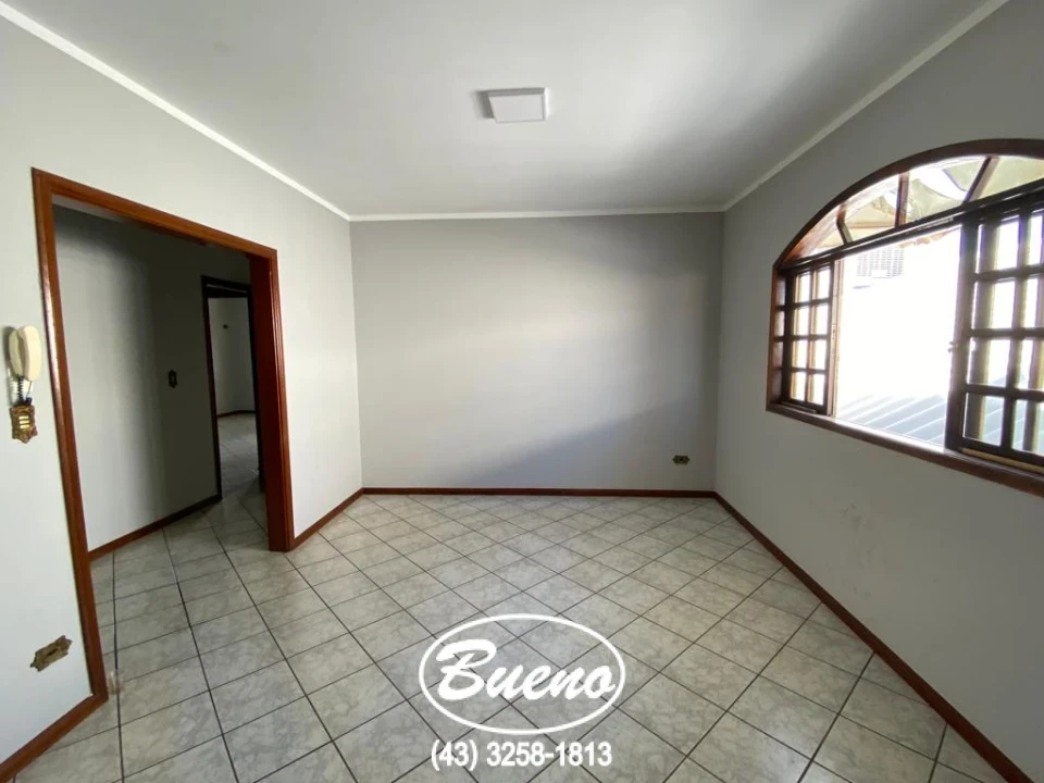 Imagens do imóveis Apartamento Sobre Loja no Centro