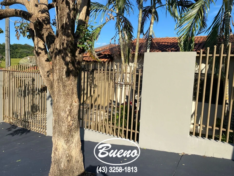 Imagens do imóveis Casa com Piscina a Venda