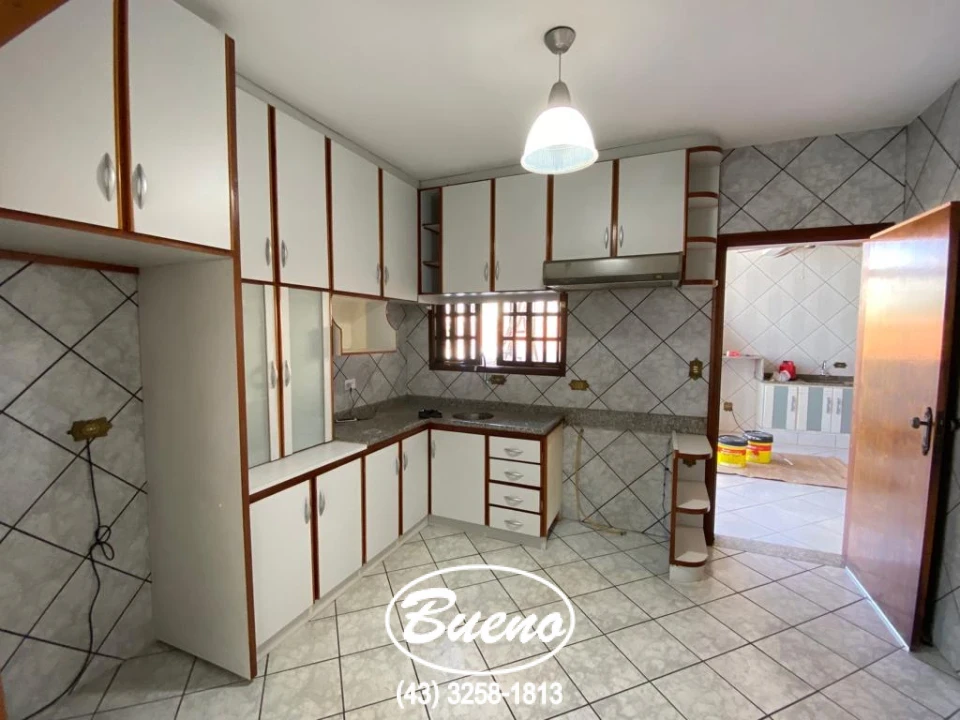 Imagens do imóveis Apartamento Sobre Loja no Centro