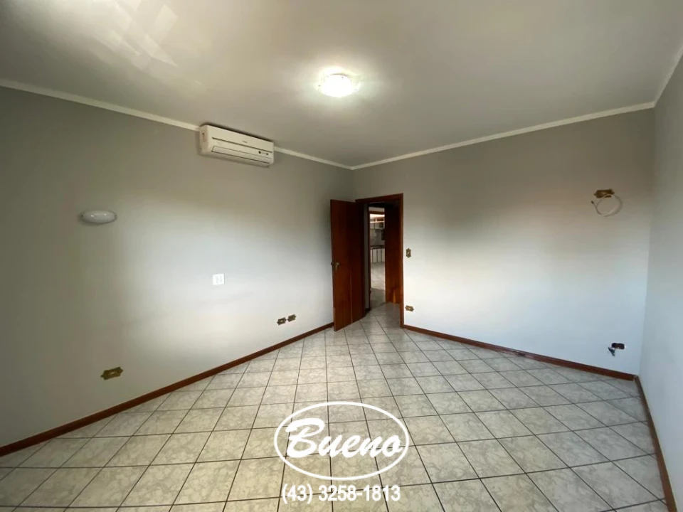 Imagens do imóveis Apartamento Sobre Loja no Centro