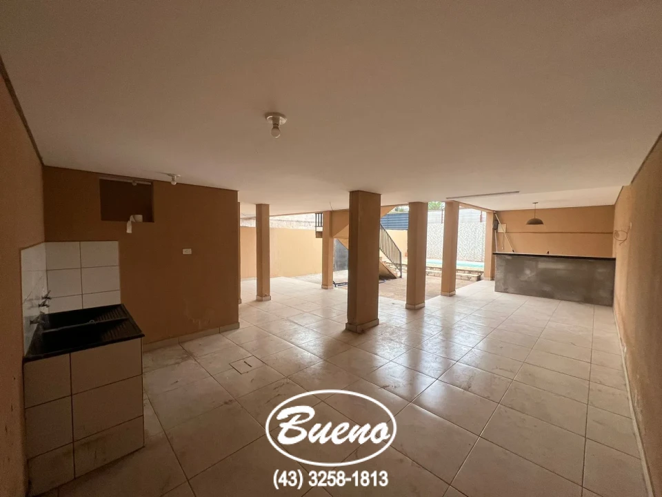 Imagens do imóveis Casa p/Locação com Piscina