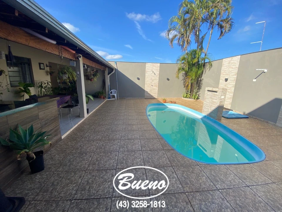 Imagens do imóveis Casa com Piscina a Venda