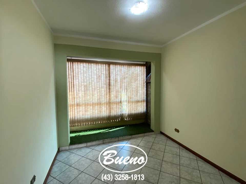 Imagens do imóveis Apartamento Sobre Loja no Centro