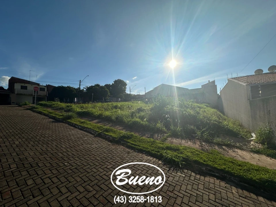 Imagens do imóveis Vende Terreno Esquina 250 metros