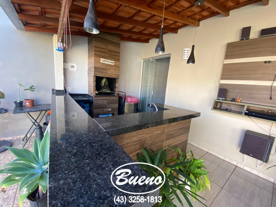 Imagens do imóveis Casa com Piscina a Venda