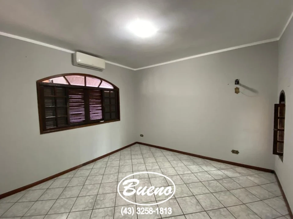 Imagens do imóveis Apartamento Sobre Loja no Centro