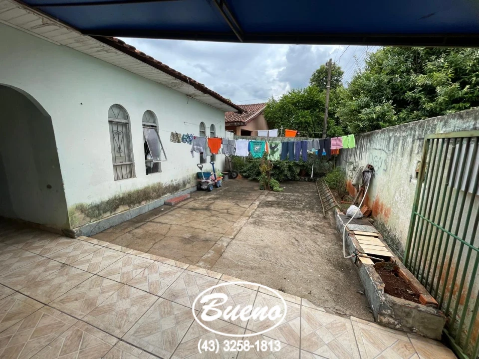 Imagens do imóveis Terreno com 03 Casas