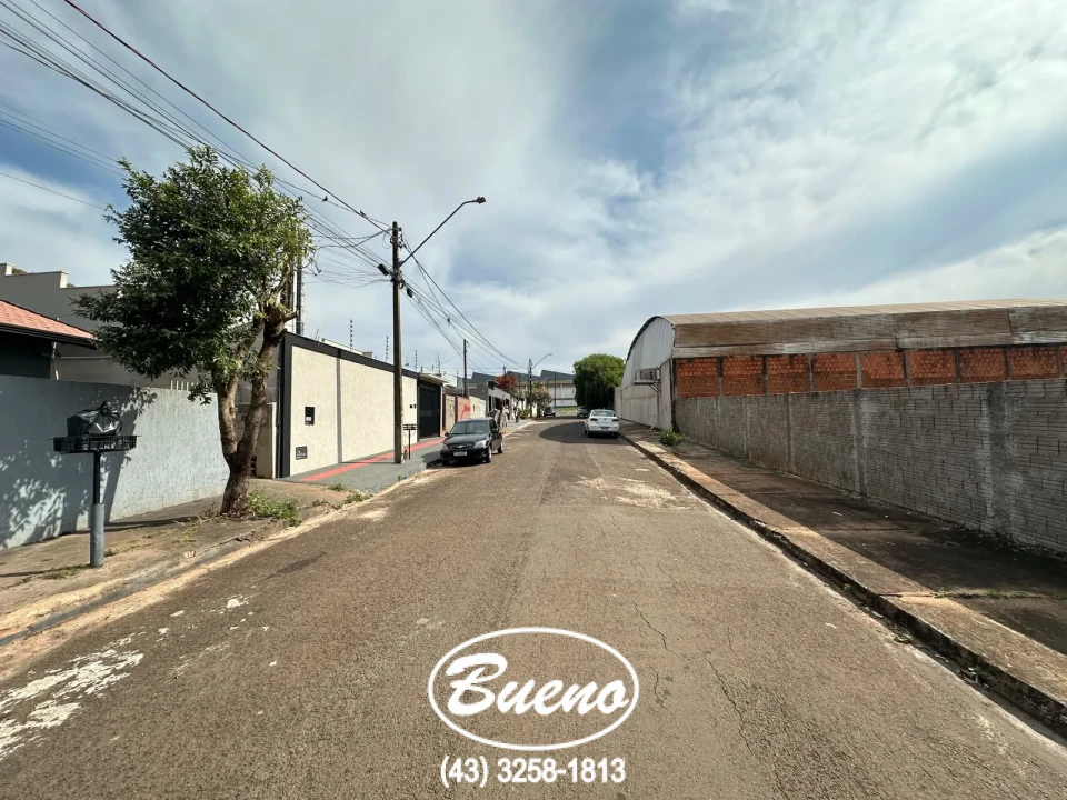 Imagens do imóveis Vende Casa no Jardim Santa Paula com Edícula no Fundo