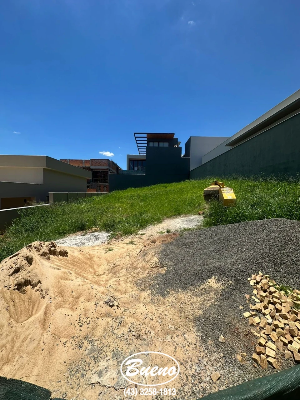 Imagens do imóveis Vende Terreno no Condomínio Royal Boulevard