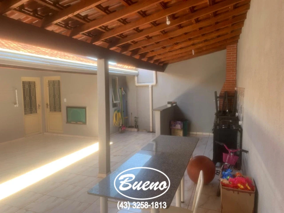 Imagens do imóveis Vende Casa Com Piscina no Tupy