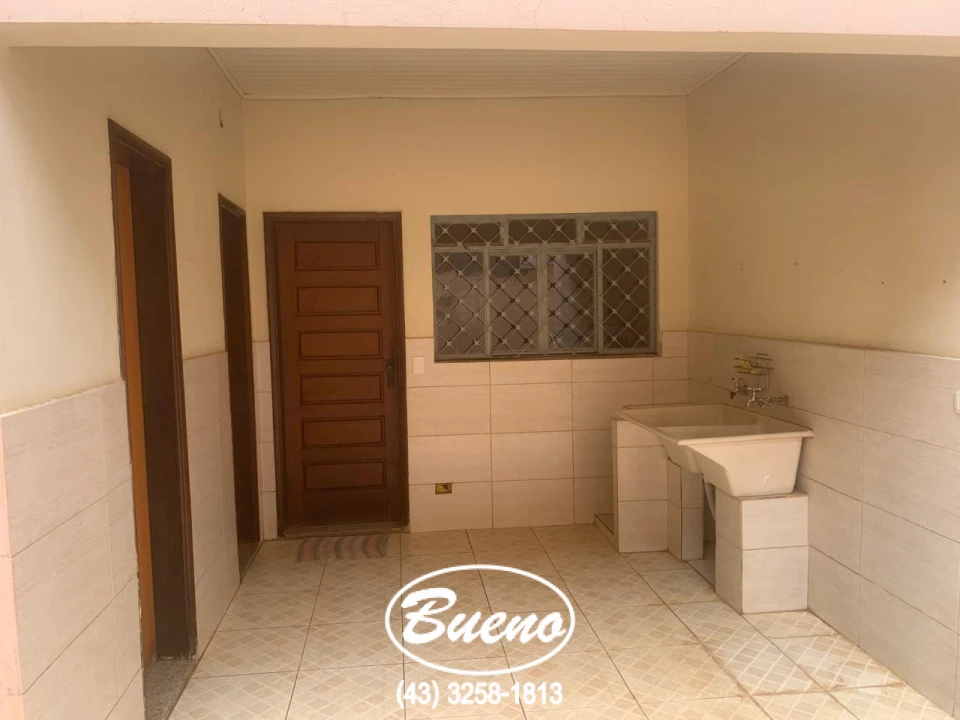 Imagens do imóveis Vende Casa na Avenida dos Estudantes