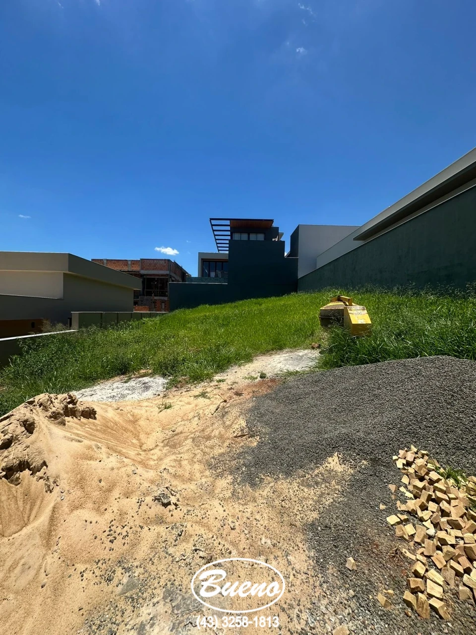 Imagens do imóveis Vende Terreno no Condomínio Royal Boulevard
