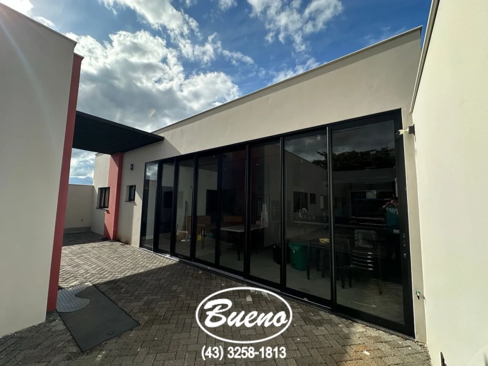 Imagens do imóveis Vende Lindo Imóvel Comercial