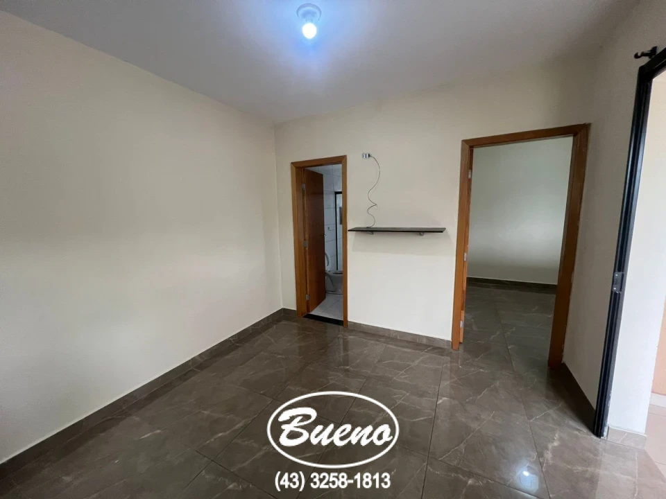 Imagens do imóveis Casa p/Locação com Piscina