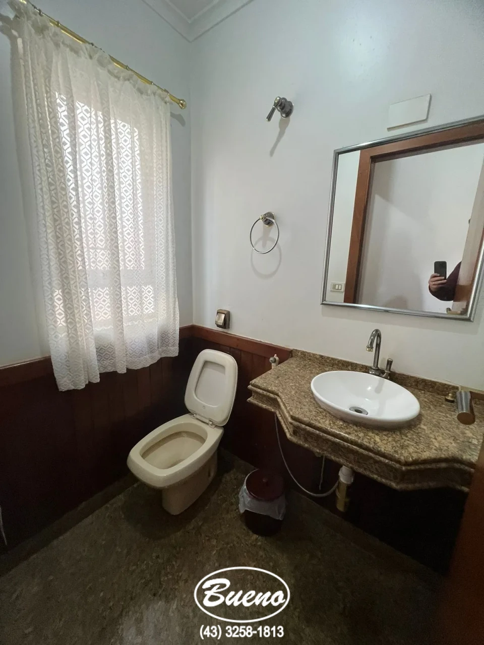 Imagens do imóveis Casa p/locação próxima ao Centro