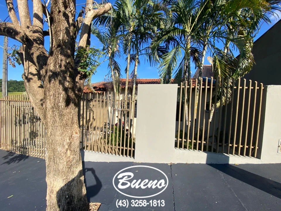 Imagens do imóveis Casa com Piscina a Venda