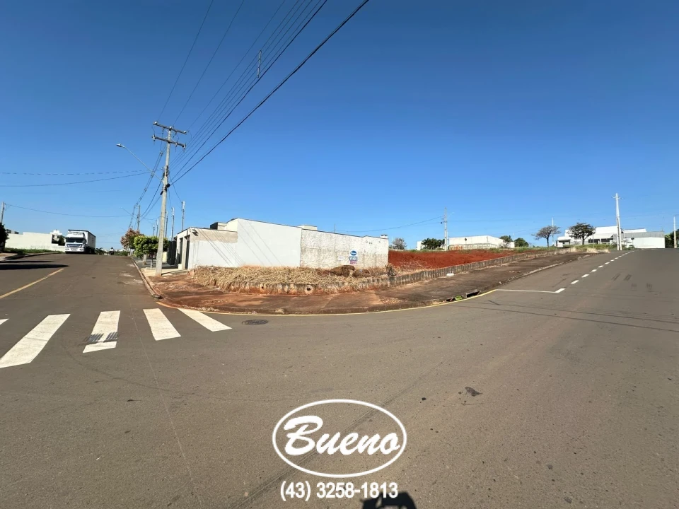 Imagens do imóveis Vende Terreno na Avenida Souza Naves