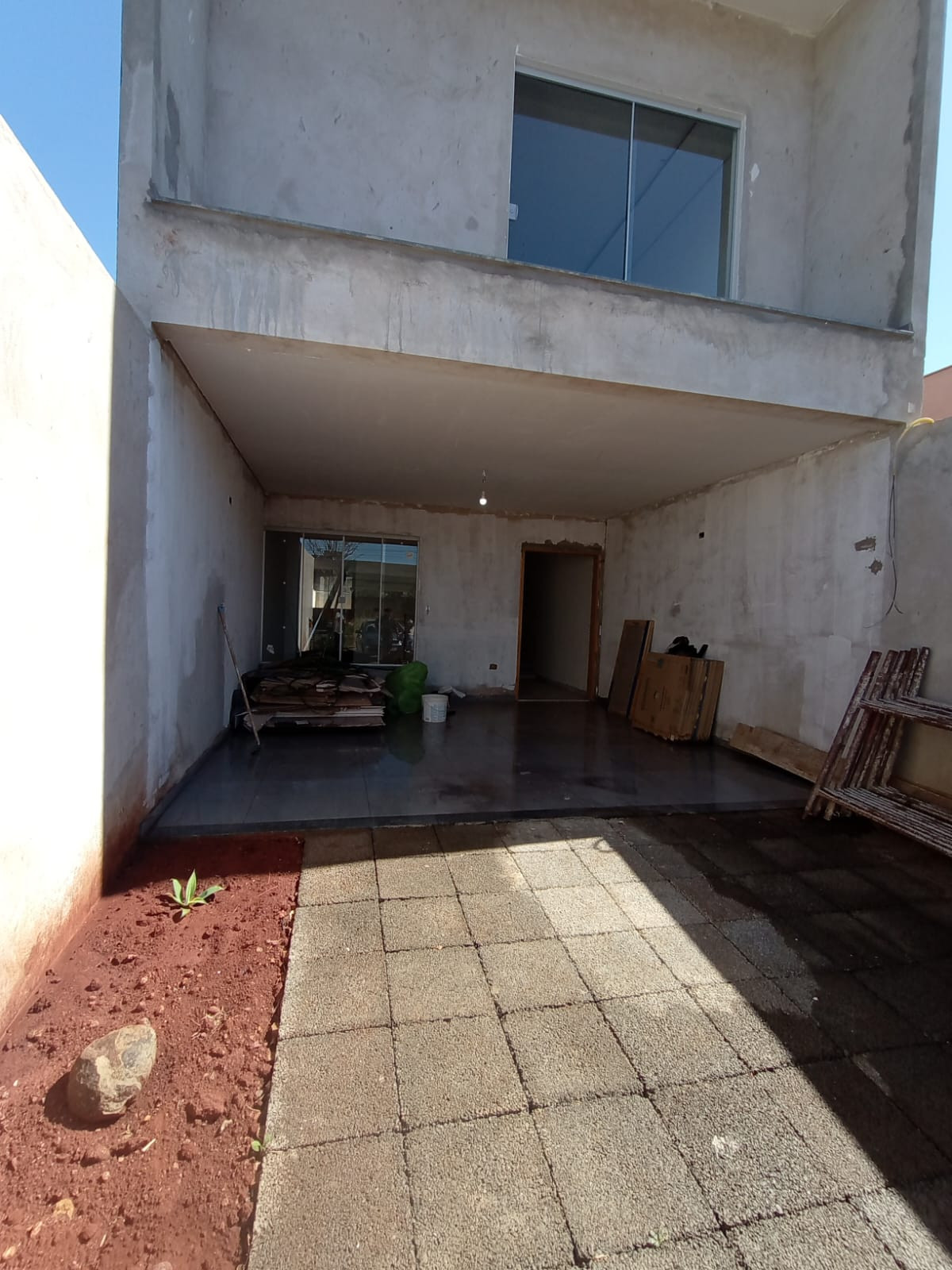 Sobrado novo 3 suítes
