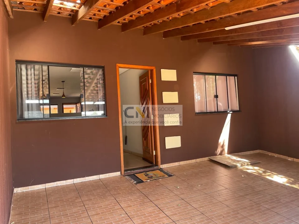 Imagens do imóveis CASA - LOCAÇAO 02 QUARTOS SENDO UMA SUITE - ZONA SUL