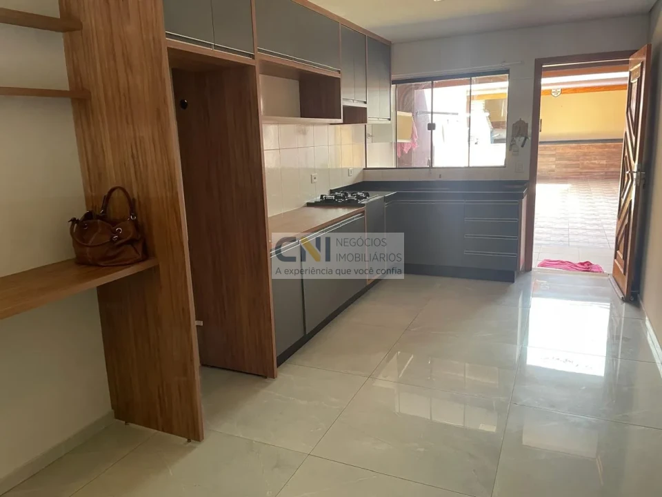 Imagens do imóveis CASA - LOCAÇAO 02 QUARTOS SENDO UMA SUITE - ZONA SUL