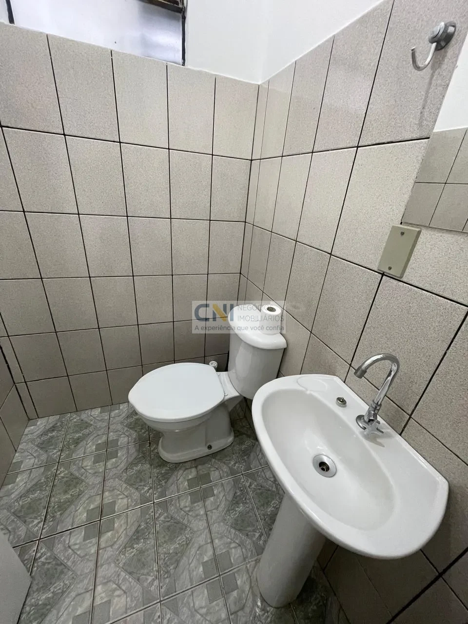 SALA COMERCIAL SOBRELOJA 5 - ED. BELA SUIÇA