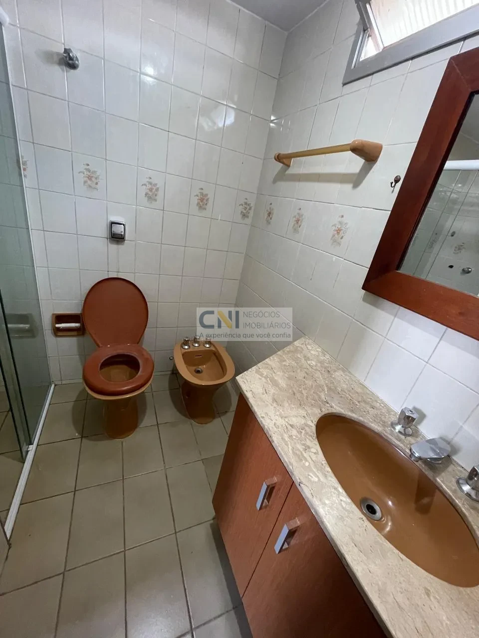EDIFICIO GRACIOSA - 03 QUARTOS UMA SUITE - LONDRINA - PR