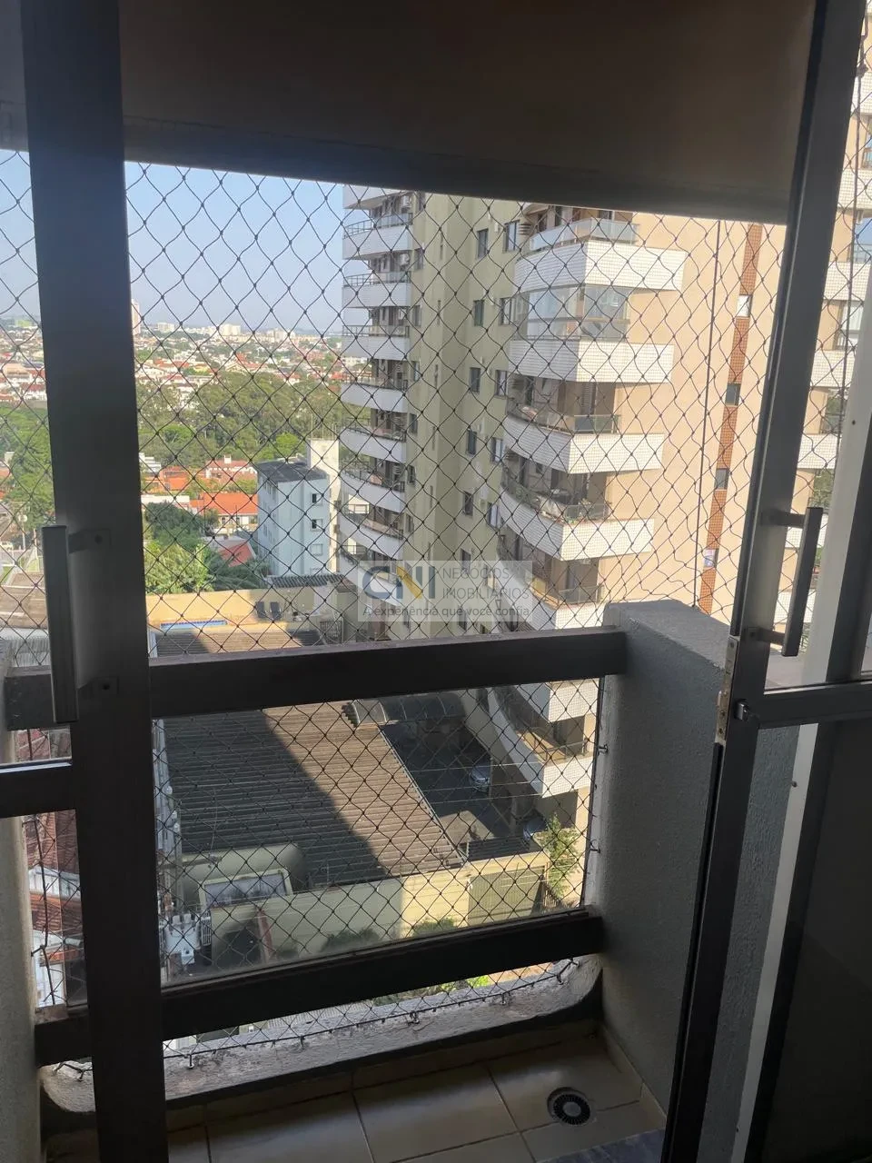 EDIFICIO GRACIOSA - 03 QUARTOS UMA SUITE - LONDRINA - PR