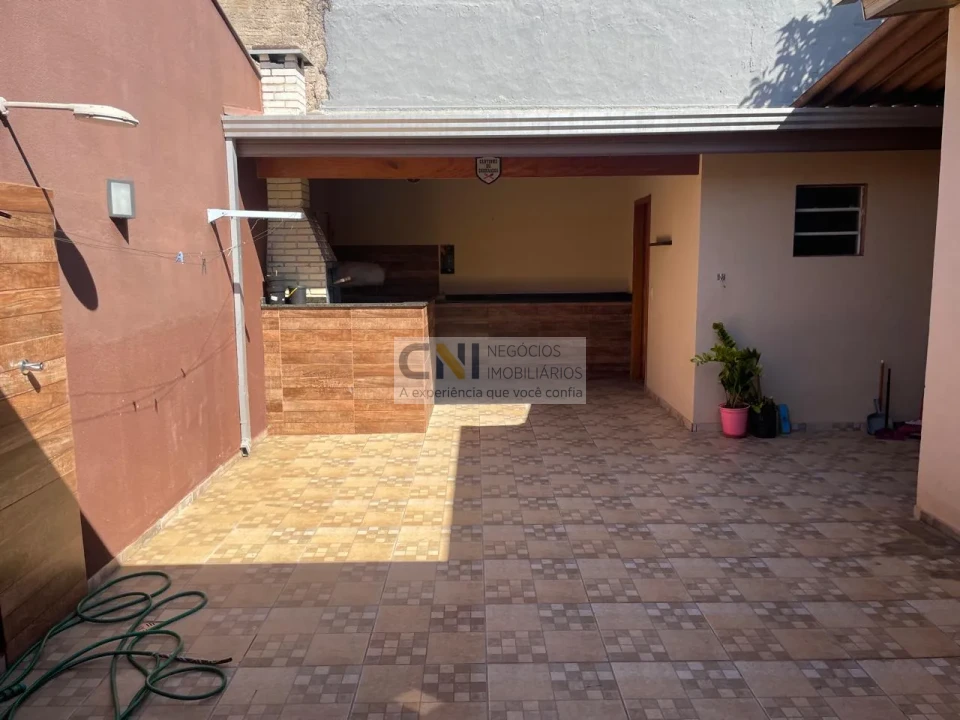 Imagens do imóveis CASA - LOCAÇAO 02 QUARTOS SENDO UMA SUITE - ZONA SUL