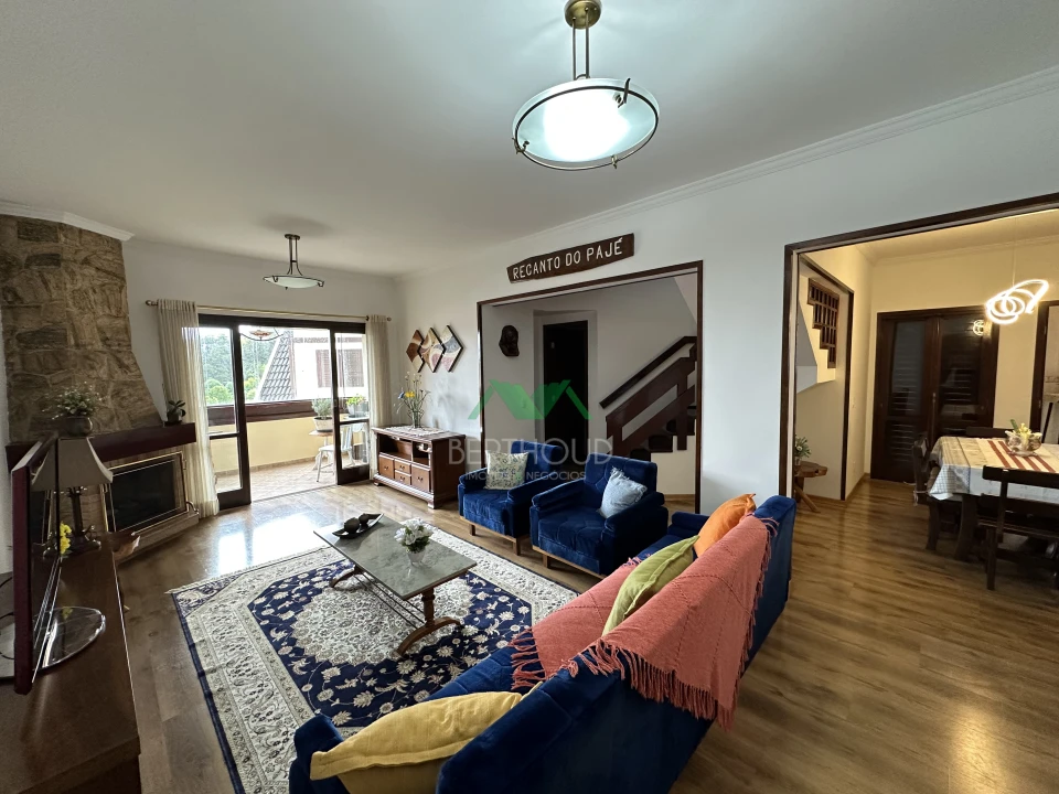 Imagens do imóveis Duplex a venda em campos do jordao