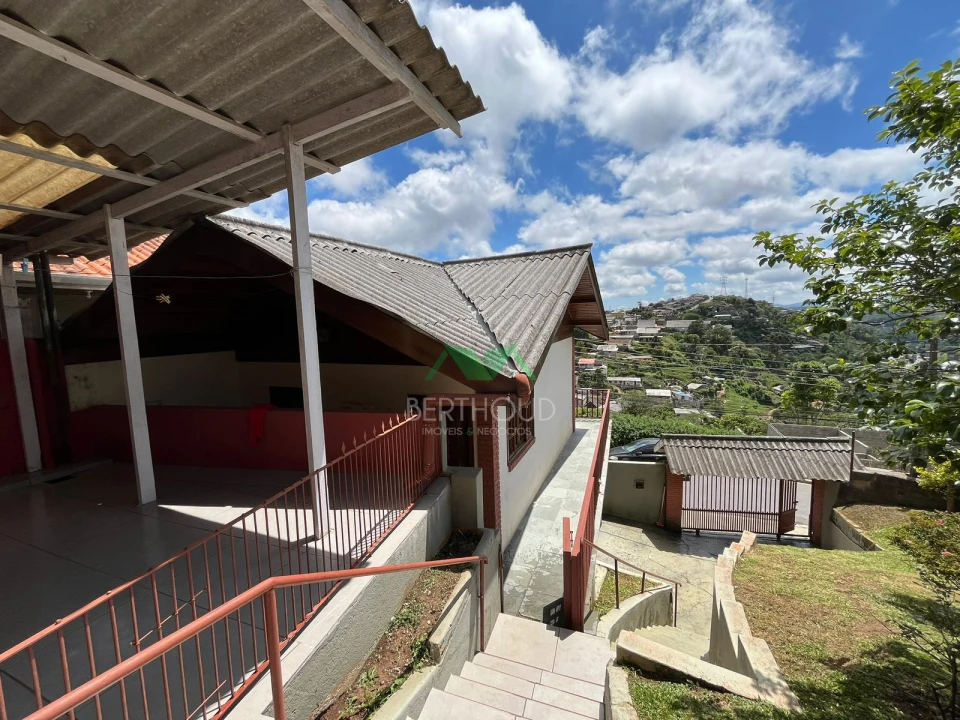 Imagens do imóveis Belíssima Casa À Venda Em Campos Do Jordão